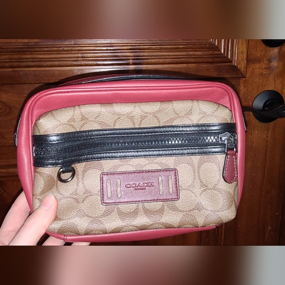 Coach Terrain Pouch Colorblock Signature Canvas Leather Pouch Bag Pu Unisex - Picture 3 of 12